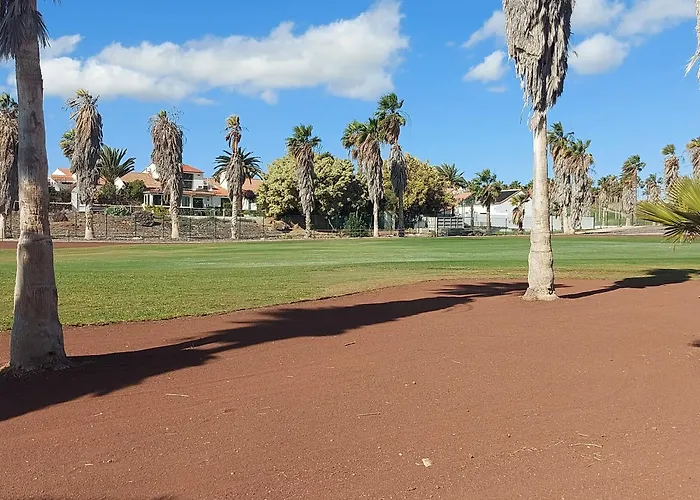 Relax And Pool En Park Golf Del Sur