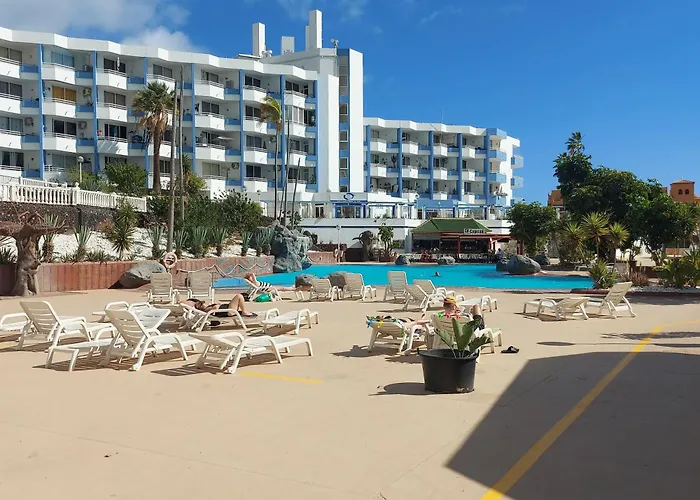 Relax And Pool En Park